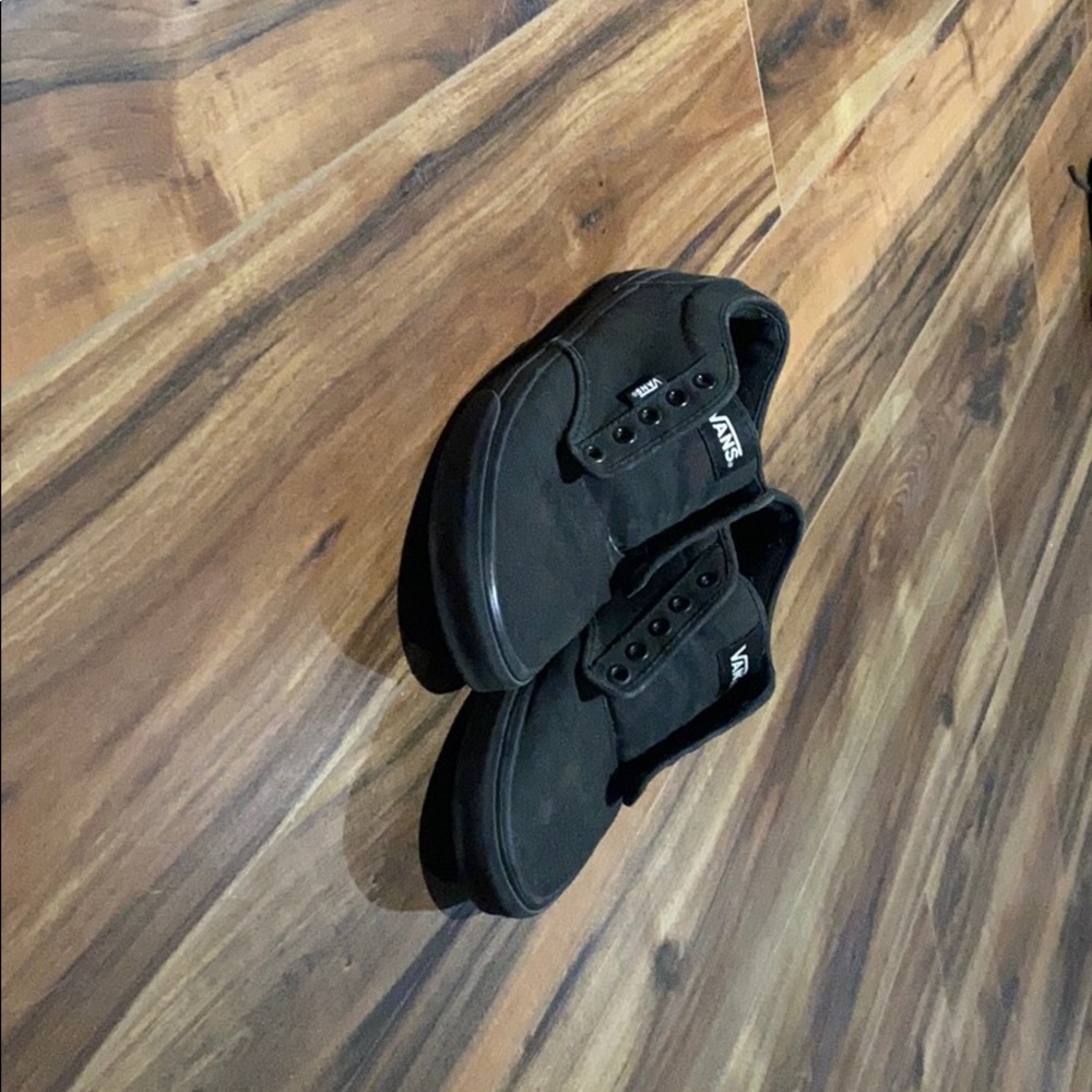 Black vans new!:)